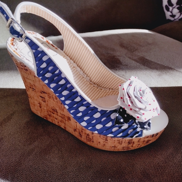 Bettie Page Wedges, 5, Navy - Picture 2 of 9